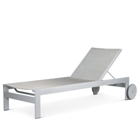 EASTSIDE Chaise Lounge with Wheels LC 8090W